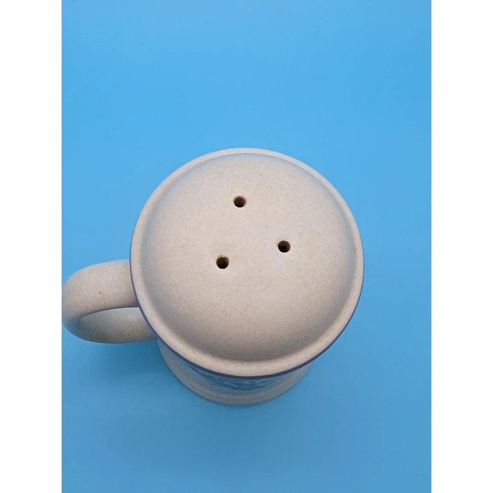 Pfaltzgraff Yorktowne Shaker Stovetop Salt / Pepper 3 Holes 4.5